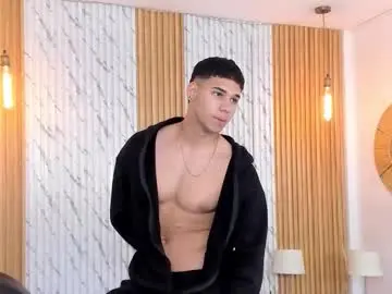Chaturbate Adult Webcams of thomas_walker0