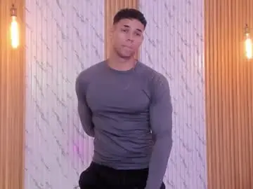 Chaturbate Live Sex Cam of thomas_walker0