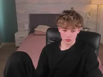 Chaturbate Live Porn of lovely_kevin_