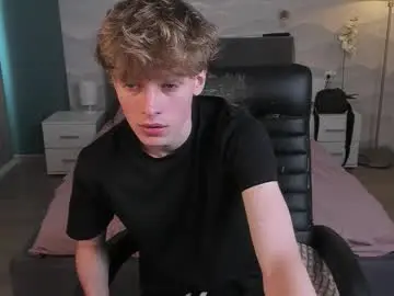 Chaturbate Free Live Porn of lovely_kevin_