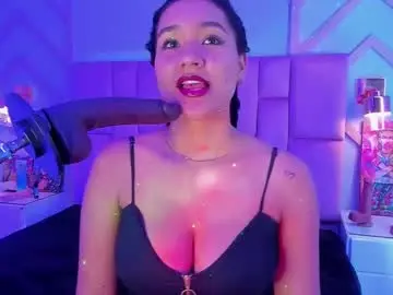 Chaturbate Live Sex of noa_moon