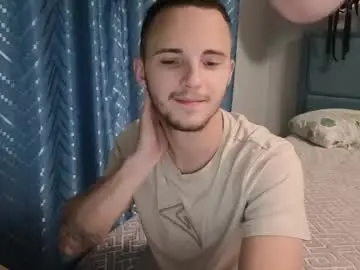 Chaturbate Free Porn Cam of golden_boyyy21