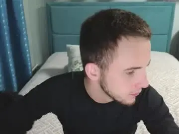 Chaturbate Live Porn of golden_boyyy21