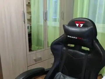 Chaturbate Best live sex cam show of golden_boyyy21