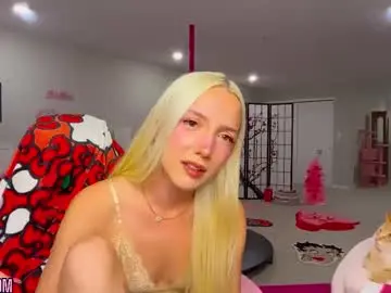 Chaturbate Live Sex Cam of riababe