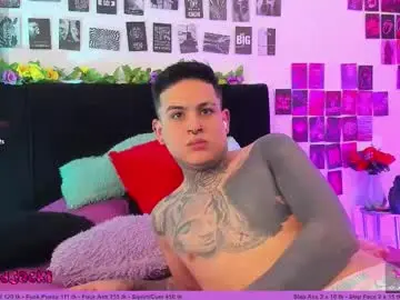 Chaturbate Best live sex cam show of sarahandzack