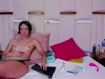 Chaturbate Live Sex Cam of scarlet_rousex69