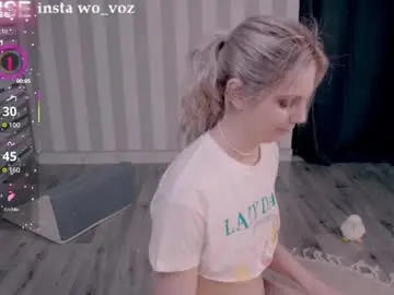 Chaturbate Sex Cam of careful_i_bite