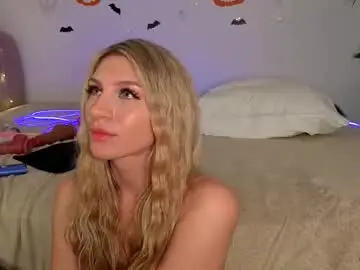 Chaturbate Best live sex cam show of cosmobabes