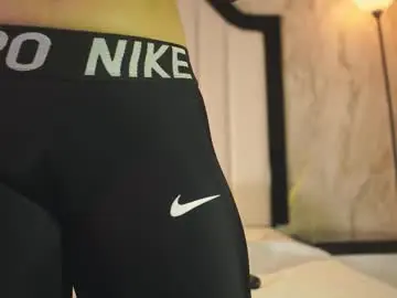 Chaturbate Adult Video Chat of mia_coliin