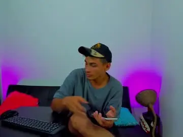 Chaturbate Nude Webcam of max_wild01