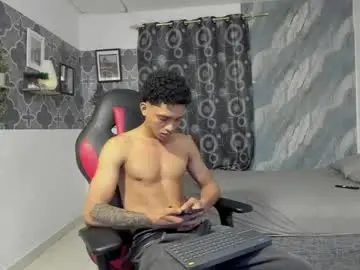 Chaturbate Adult Video Chat of bruno_snow