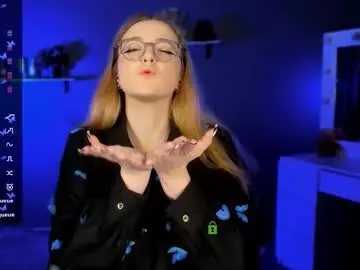 Chaturbate Sex Cam of luna_berryy