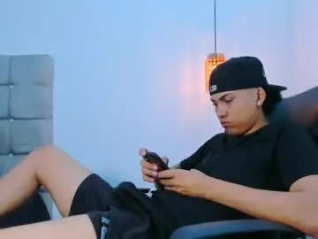 Chaturbate Watch Live Sex Cams of br4ndon_cooper