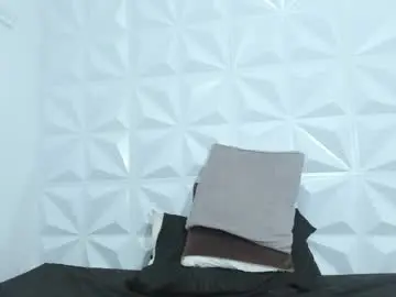 Chaturbate Free Porn Cam of martina_lopezz1