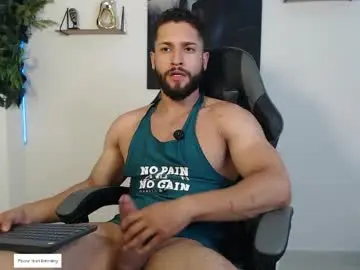 Chaturbate Free Live Porn of massimofiore_