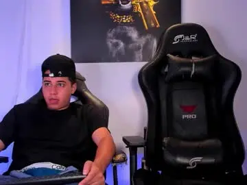 Chaturbate Best live sex cam show of masters_boys