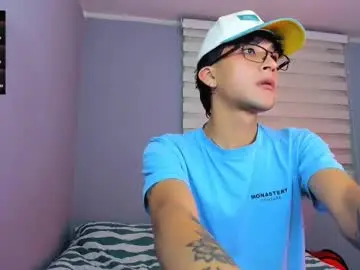 Chaturbate Free Live Porn of guy_veryhot1