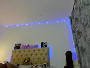 Chaturbate Sex Chat of xshantall_hotx
