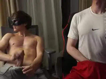 Chaturbate Live Sex Cam of adam_21cm