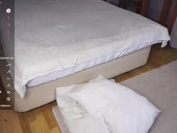 Chaturbate Live Sex Cam of carolynnfernandez