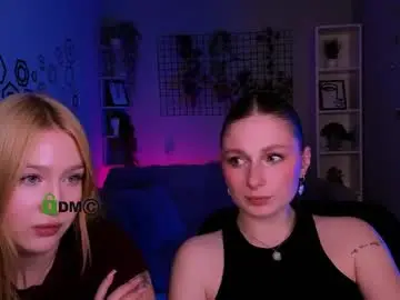 Chaturbate Watch Live Sex Cams of playful_sophie