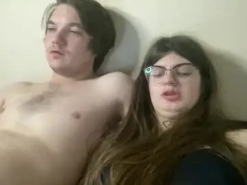 Chaturbate Free Porn Cam of goldenpairx