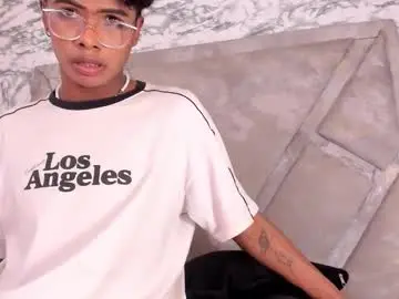 Chaturbate Best live sex cam show of miltondelis