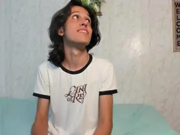 Chaturbate Adult Video Chat of dady_show69