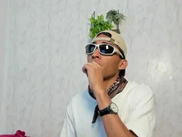 Chaturbate Nude Webcam of dady_show69