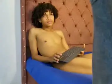 Chaturbate Live Sex Cam of dady_show69