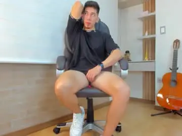 Chaturbate Live Sex of tombardem