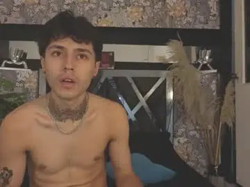 Chaturbate Live Sex Cam of hinata_itachi