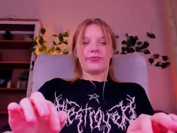 Chaturbate Live Sex Cam of karambamoon