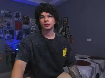 Chaturbate Adult Webcams of ian_versace