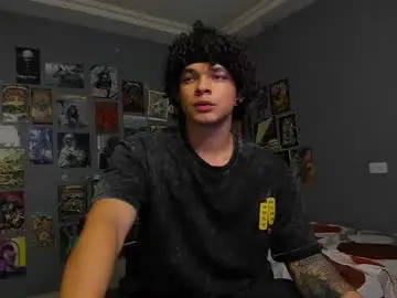 Chaturbate Live Sex of ian_versace