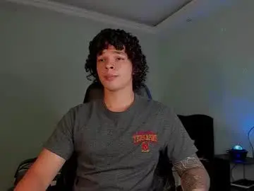 Chaturbate Live Sex Cam of ian_versace