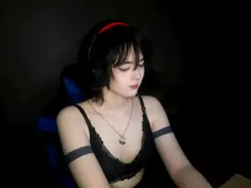 Chaturbate Live Sex Cam of leigharedcross