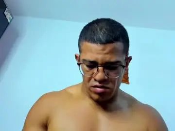 Chaturbate Live Sex of tom_kingfit