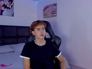Chaturbate Sex Cam of aiiden_15