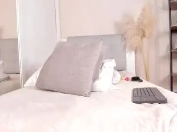 Chaturbate Watch Live Sex Cams of ivannajackson1