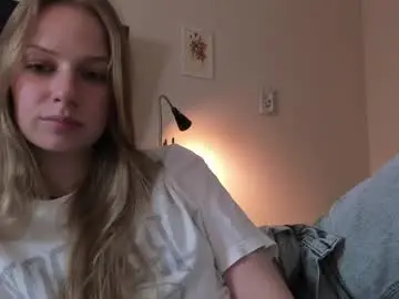 Chaturbate Live Porn of magic_couple13