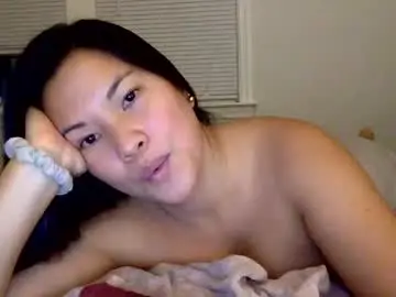 Chaturbate Live Sex Cam of sweetlittleangela