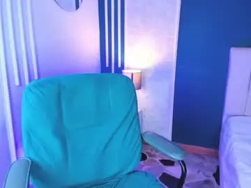 Chaturbate Watch Live Sex Cams of kiara_robertss