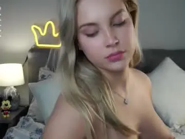 Chaturbate Adult Webcams of lipswithsmileonthem