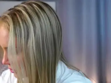 Chaturbate Adult Webcams of lipswithsmileonthem