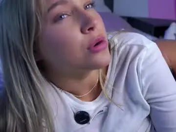 Chaturbate Free Live Porn of lipswithsmileonthem