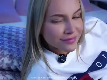 Chaturbate Adult Video Chat of lipswithsmileonthem