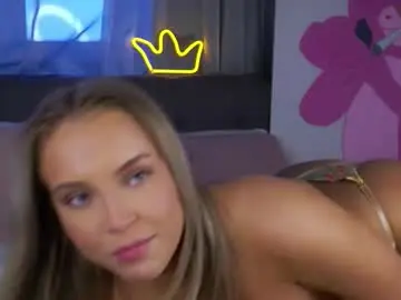 Chaturbate Best live sex cam show of lipswithsmileonthem