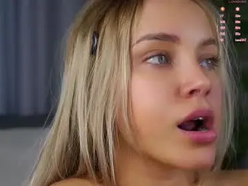 Chaturbate Best live sex cam show of lipswithsmileonthem